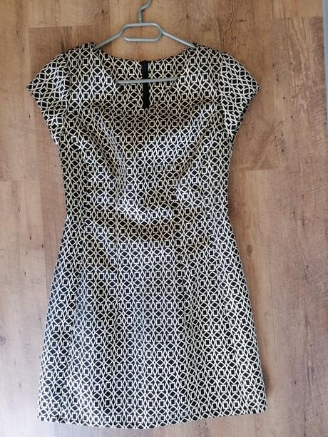 Krásne nenosené šatky, m