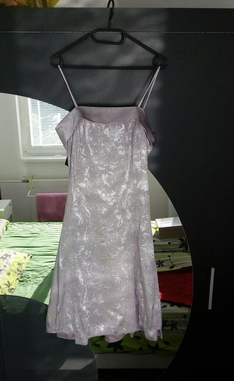 Spolocenske saty, 40