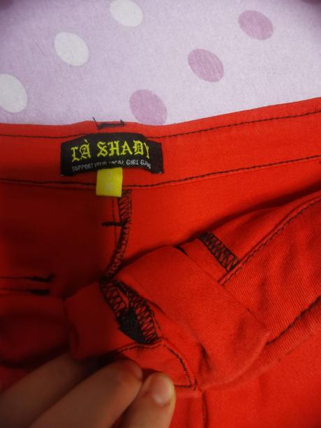 Kapsace červené, s