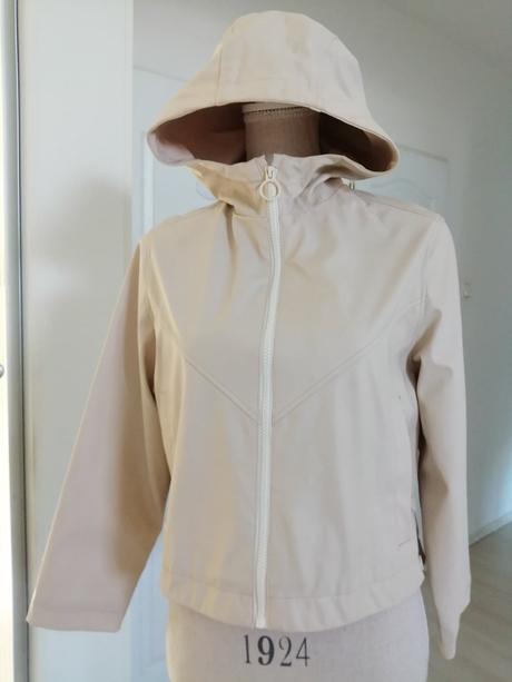 Bundička dievčenska do dažďa, blefa vel. 152, zara,152