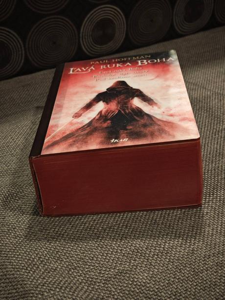 Unikátna trojkniha ľavá ruka boha hoffman,