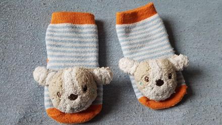 Ponožky s hrkálkami, 17