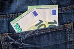 Koľko vreckového dávate stredoškolákom na internát?