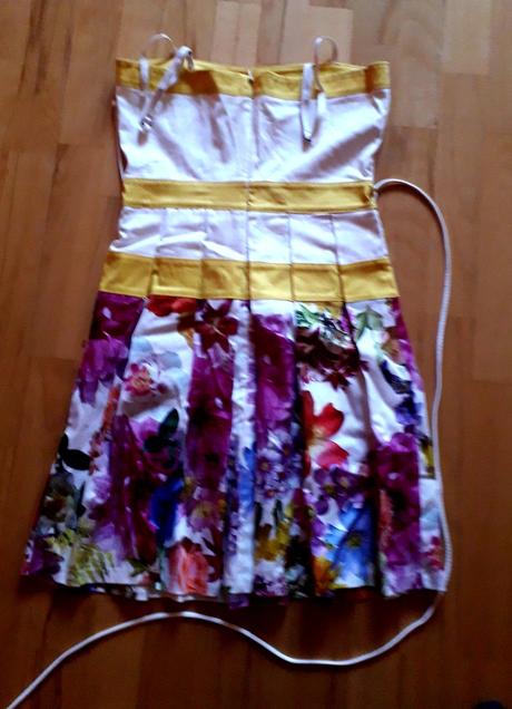 Nadherne letne satky rinascimento,ako nove, s