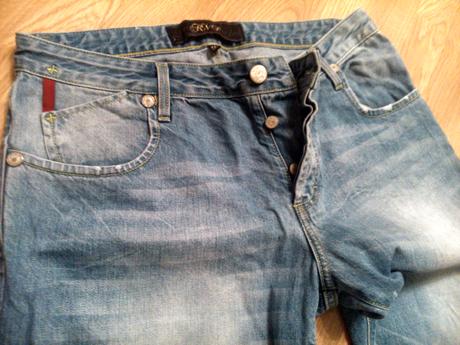 Pár krát oblecene 34/32, 34