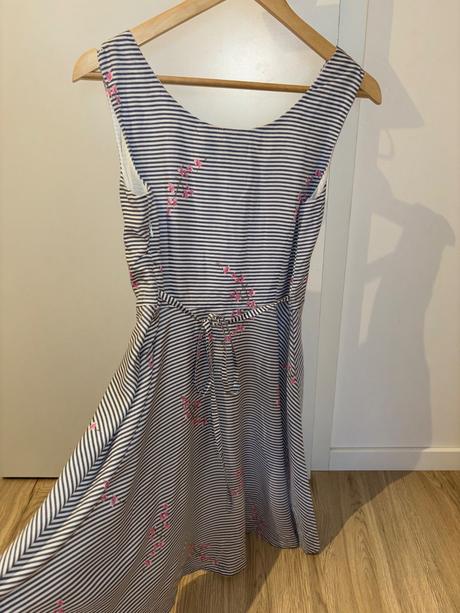 Pruhované letné šaty, m