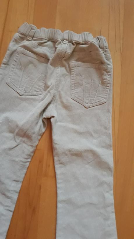 Krásne jemné manchestraky,výborný stav,pc 19,90, h&m,116