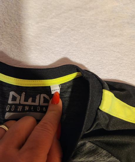 Úbor na telesnú/tréning kraťasy a tričko, 158