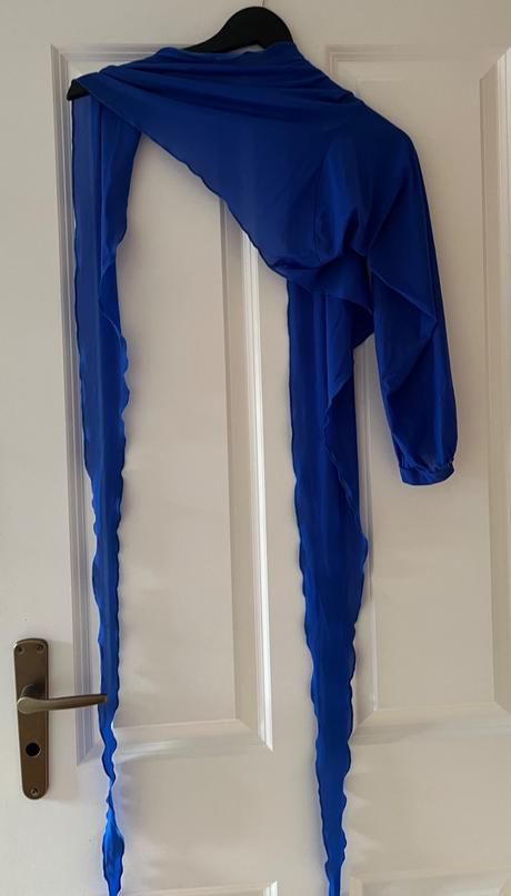 Extravagantný modrý crop top, m/38, m