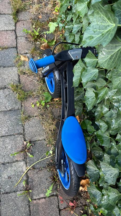 Odrážadlo firstbike blue, firstbike