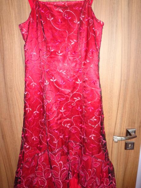 Spoločenské šaty, m