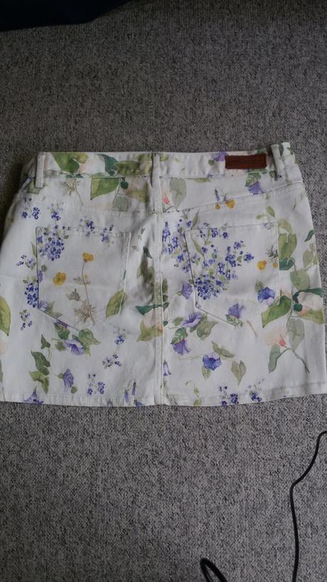 Kvietkovana mini sukna h&m, vel.l, h&m,l