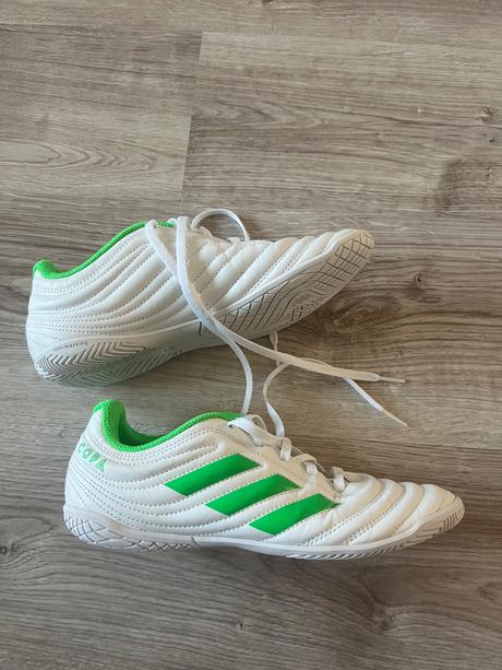 Halovky, adidas,38