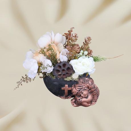 Celoročný aranžmán na hrob s anjelikom, 