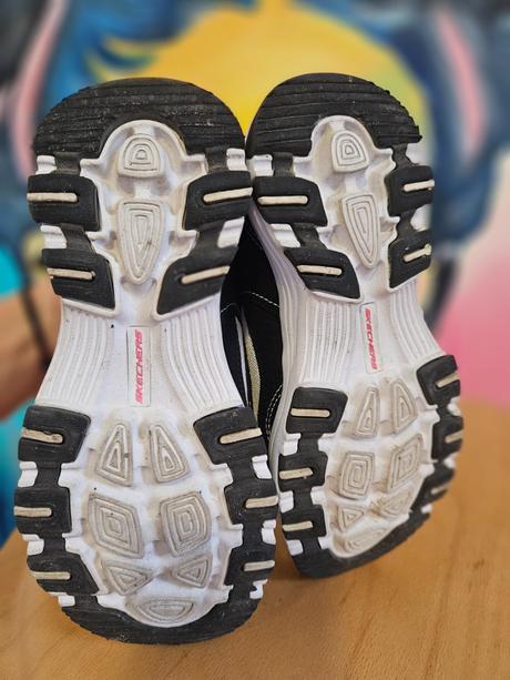 Botasky, skechers,31
