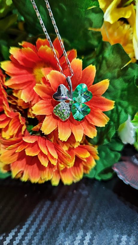 Náhrdelník štvorlístok,