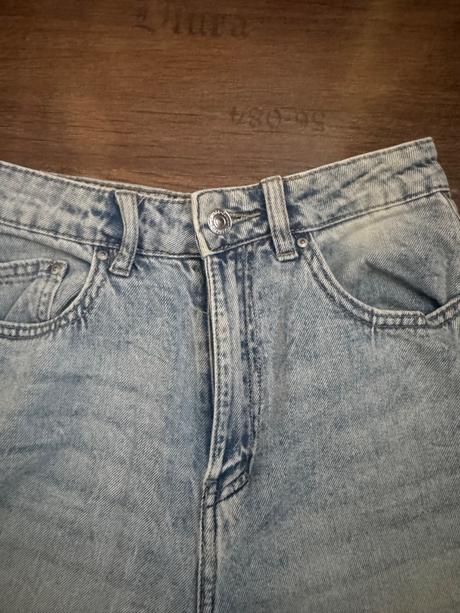 Roztrhané rifle, sinsay,34