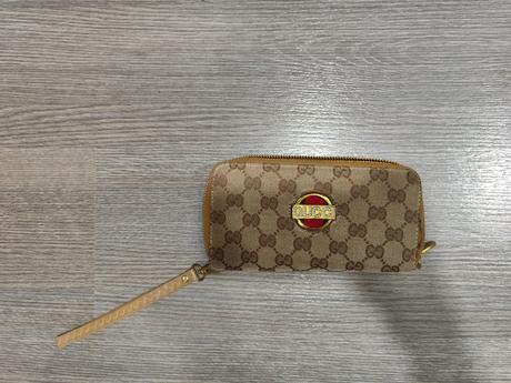 Dámska peňaženka, 