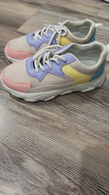 Prečo tenisky, pepco,31