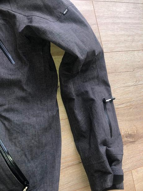 Bunda peak perfomance, m