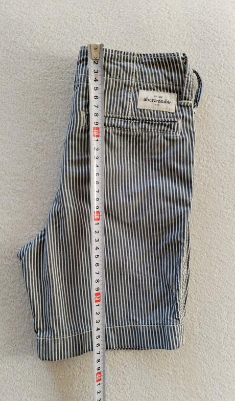Šortky, abercrombie&fitch,128