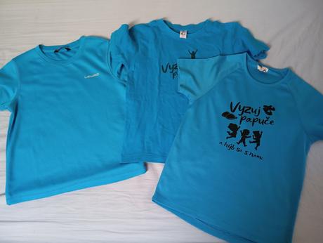 3x modré triko, 122