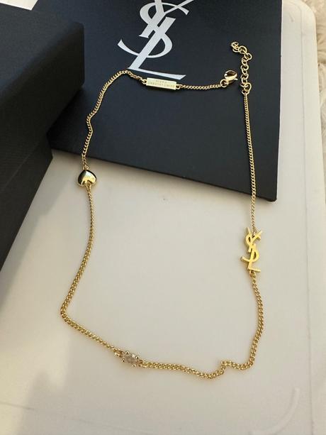Novy nenoseny nahrdelnik na krk ysl, yves saint laurent