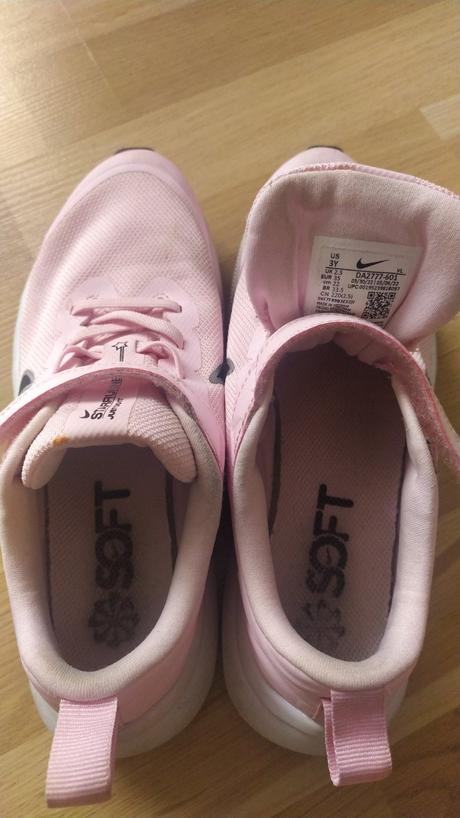 Ľahké tenisky, nike,35