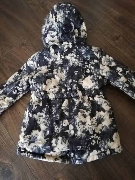 Bunda s kozusinkou, 104