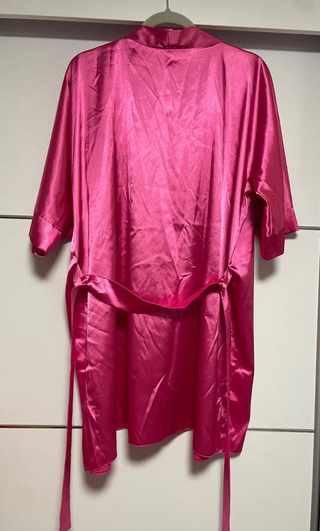 Predám úplne nový saténový župan, l