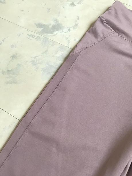 Kvalitné pevné legíny, l