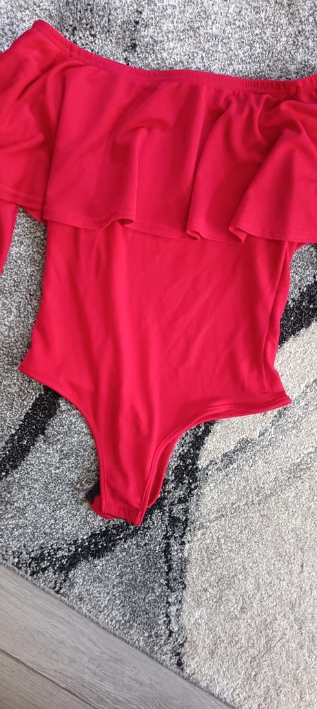 Romantické body s volánom, m