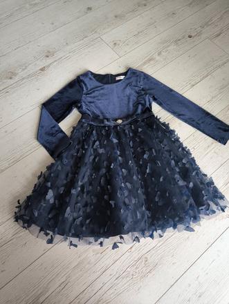 Slávnostné šaty, 134