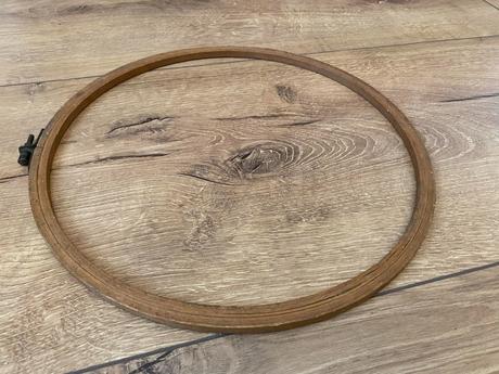 Drevený kruh na vyšívanie, 