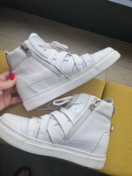 Kožené tenisky, 37