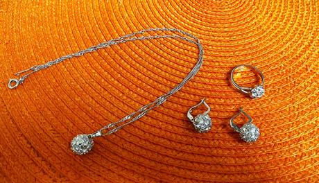 Vintage retiazka s príveskom, 