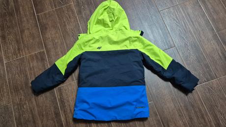 Lyžiarska bunda zn. 4f v. 158, 158