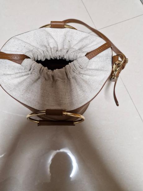 Valentino kabelka, valentino