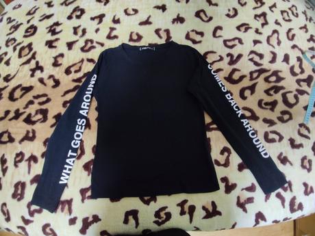 Tričko s potlacou na rukávoch, stav ako na fotke, l