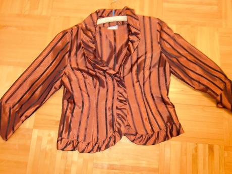 Slávnostná blúzka, 42