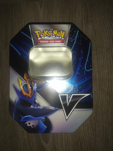 Pokemon krabicka na karty kovova empeleon,
