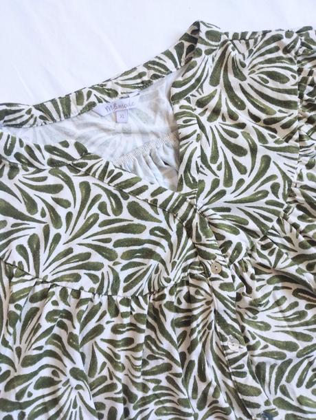 Romantické babydoll tričko s prírodným vzorom, xl