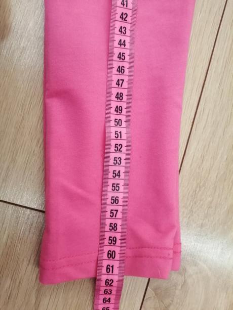 Mikinka s legínkami, 104