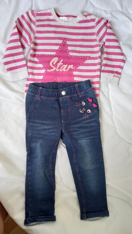 Elastické rifle nohavice a pulover, 86