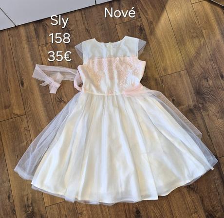 Šaty sly, 158