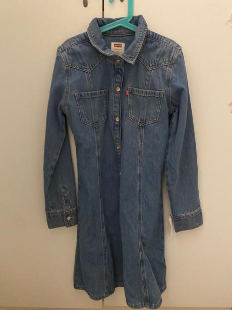 Predám nové šaty veľk.152 cm, levis,152