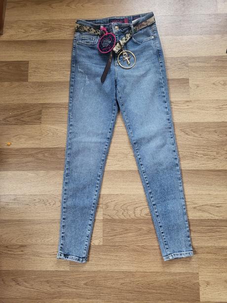 Nove rifle s opaskom a visackou 30, 30 / m