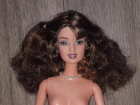 Barbie teresa fashion fever s náhrdelníkom 2005, 