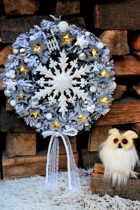 Svietiaci veniec na dvere, 