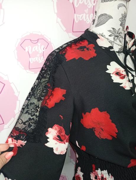 Latino šaty s čipkou, m